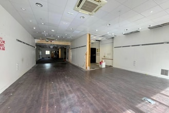 69-69a High St, Ruislip to rent Interior Photo- Image 1 of 2