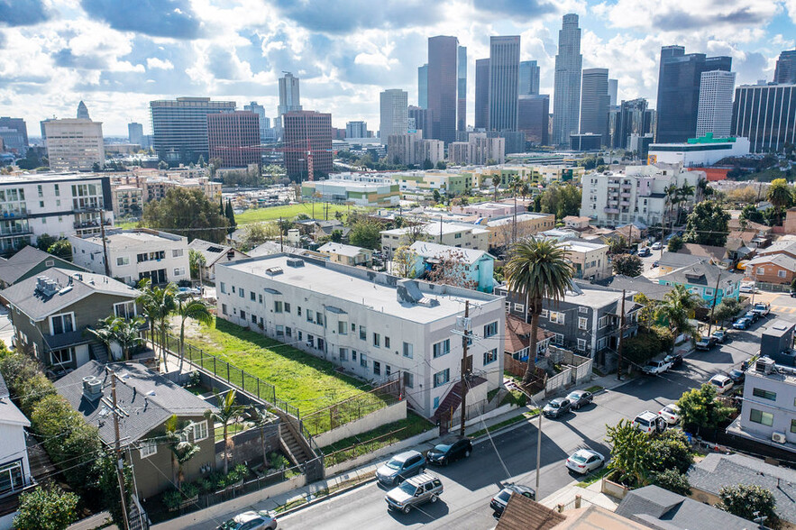 331 Firmin st, Los Angeles, CA for sale - Primary Photo - Image 2 of 9