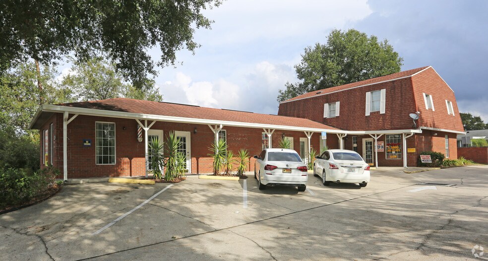 2820 Howland Blvd, Deltona 32725 UK