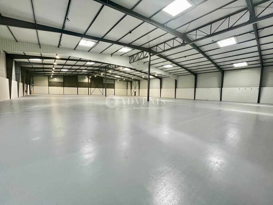Industrial in Le Blanc Mesnil to rent Interior Photo- Image 1 of 10