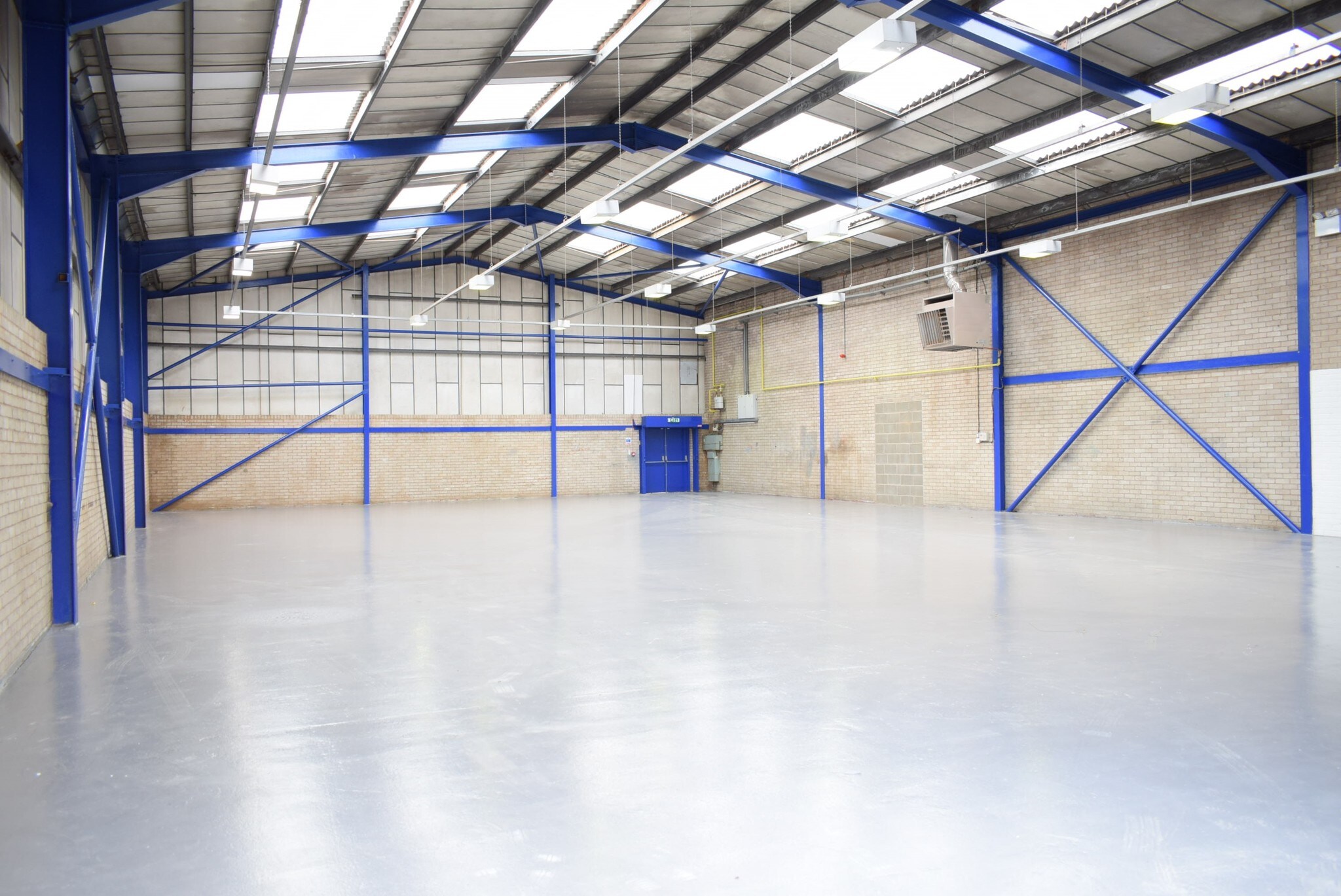 Honeywell Ln, Oldham for sale Interior Photo- Image 1 of 1