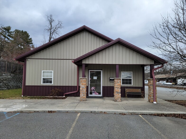 251 Ulster Ave, Saugerties, NY for sale - Building Photo - Image 3 of 9