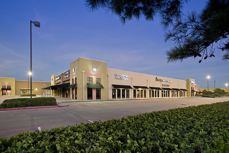 12000-12008 Shadow Creek Pky, Pearland, TX for rent - Building Photo - Image 1 of 6