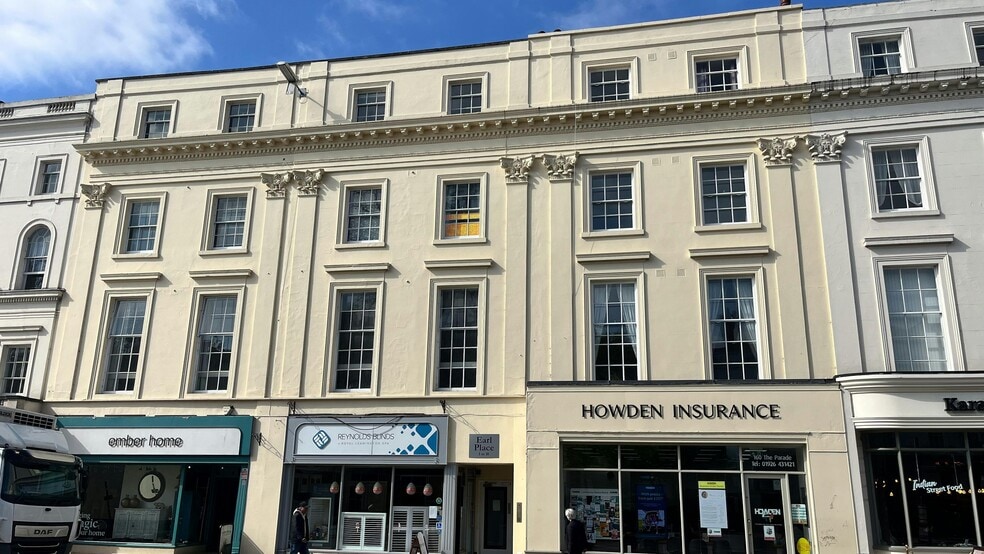 160-164 Parade portfolio of 3 properties for sale on LoopNet.co.uk - Building Photo - Image 3 of 10