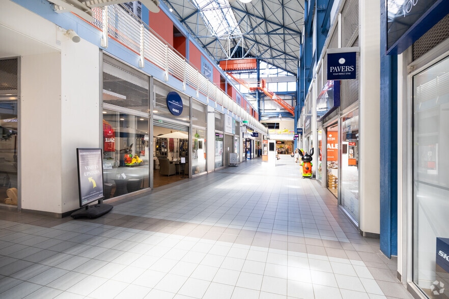 Maritime Way, Chatham to rent - Interior Photo - Image 3 of 5