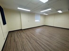 221 E Van Buren Ave, Harlingen, TX to rent Interior Photo- Image 1 of 4