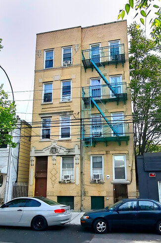 More details for 3551 10th St, Astoria, NY - Residential for Sale