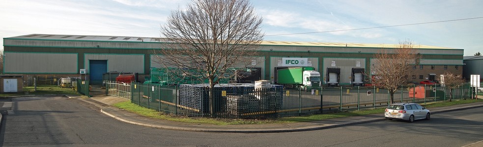 Loscoe Clos, Normanton to rent - Building Photo - Image 3 of 4