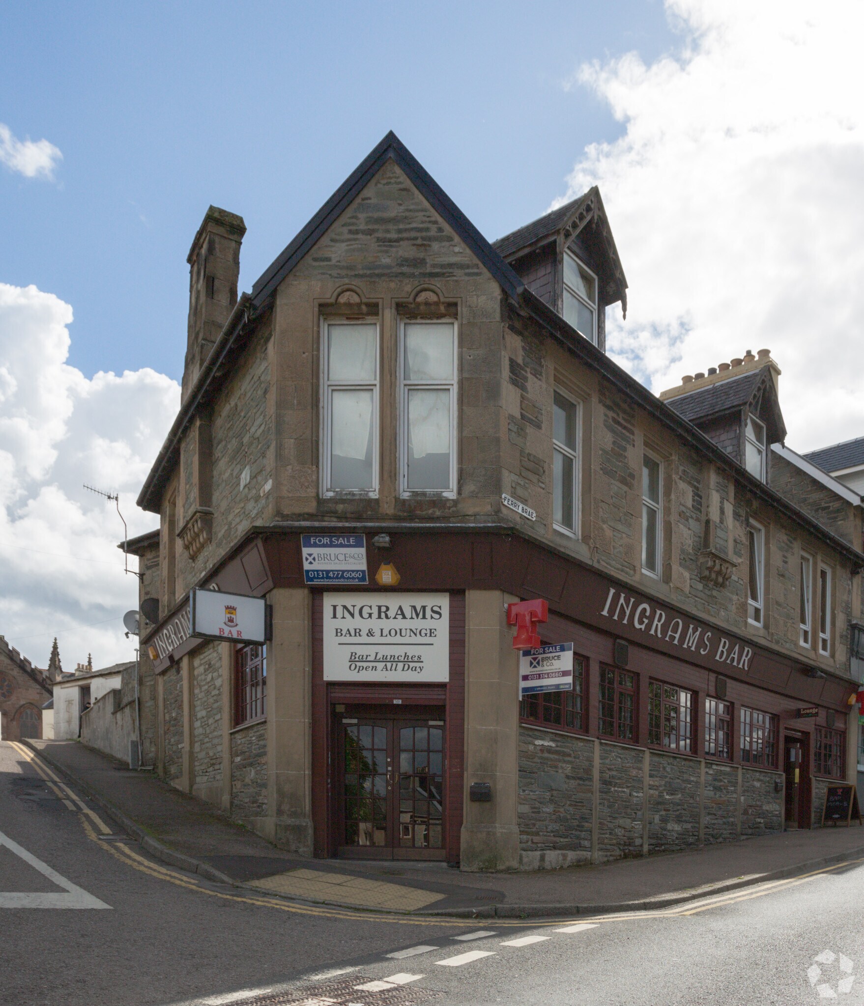 21-23 Ferry Brae, Dunoon for sale Primary Photo- Image 1 of 1