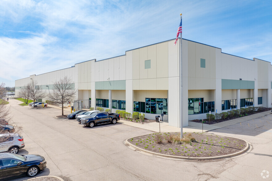 2180-2380 Sullivan Rd, Aurora, IL for rent - Building Photo - Image 1 of 5