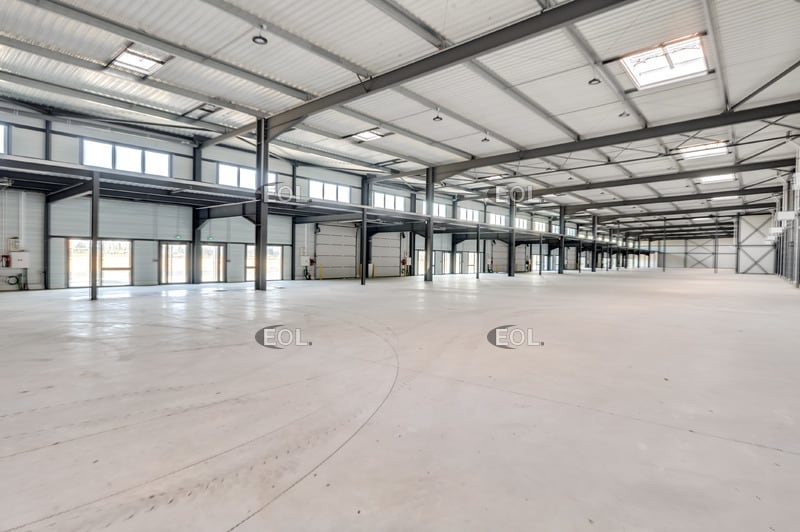 Light Industrial in Le Thillay to rent - Building Photo - Image 2 of 4