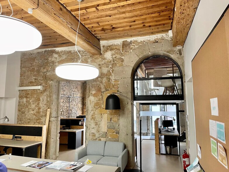 Build-to-Rent in Lyon for sale - Building Photo - Image 1 of 8