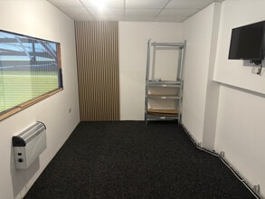 Eton Hill Rd, Manchester to rent Interior Photo- Image 2 of 4