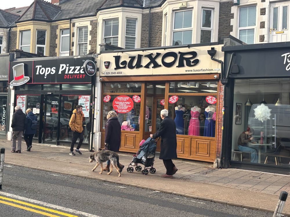 47 Wellfield Rd, Cardiff to rent Primary Photo- Image 1 of 2