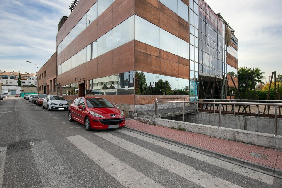 Office in Granada for sale Building Photo- Image 1 of 37