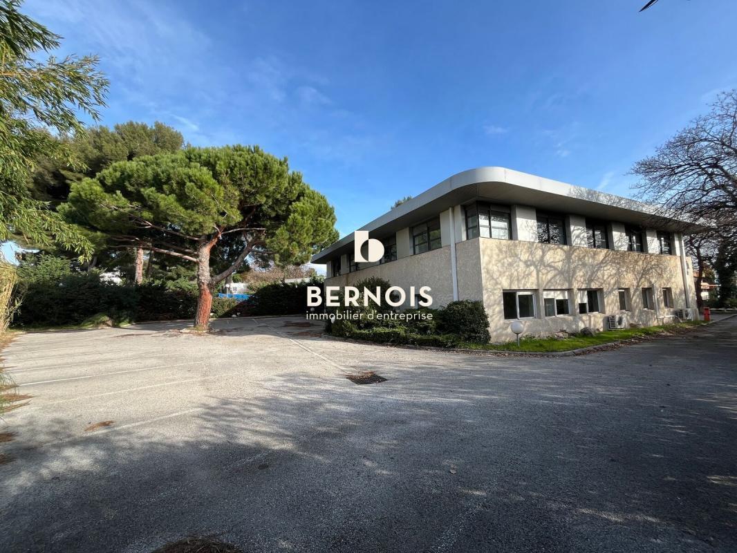Office in La Seyne-sur-Mer to rent Building Photo- Image 1 of 15