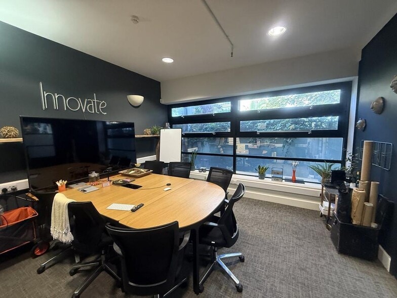 129-130 Edward St, Brighton to rent - Building Photo - Image 2 of 9