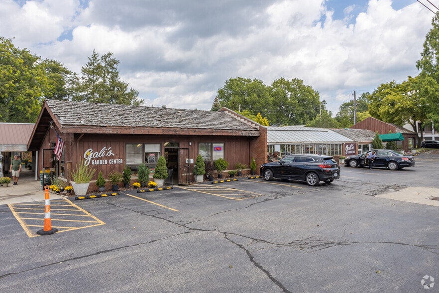 21301 Chagrin Blvd, Beachwood 44122 UK