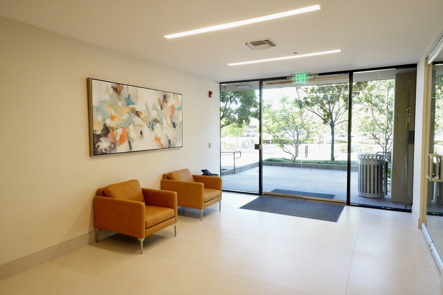 4910 Birch St, Newport Beach, CA for rent - Lobby - Image 2 of 7