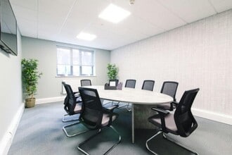 Hatherley Ln, Cheltenham to rent Interior Photo- Image 1 of 6