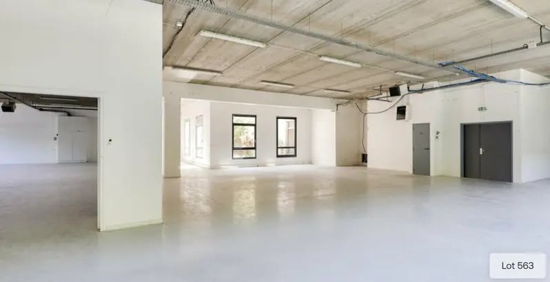 Light Industrial in ROISSY-EN-FRANCE to rent - Interior Photo - Image 3 of 4