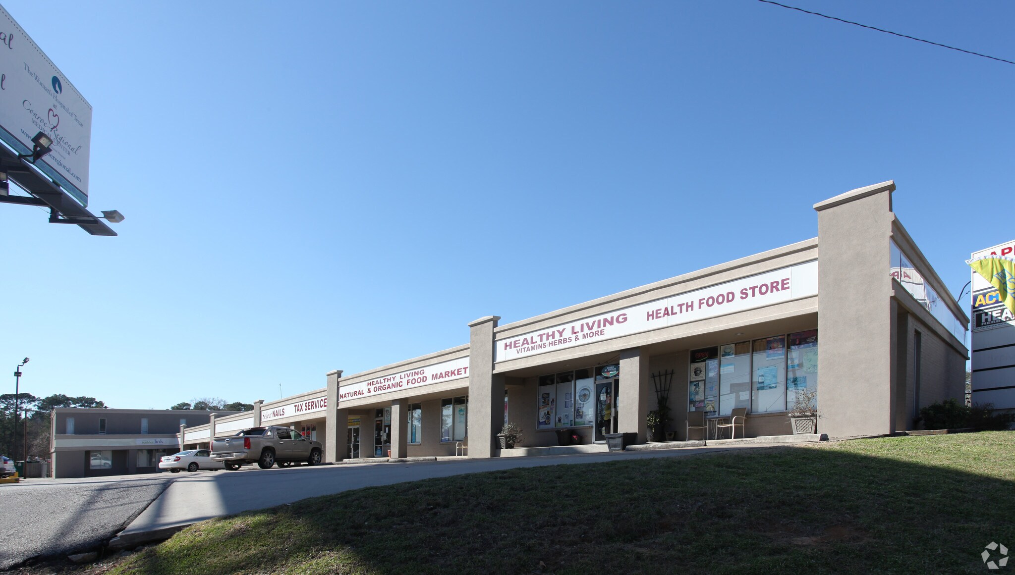 15845 Highway 105 W, Montgomery, TX to rent Building Photo- Image 1 of 5