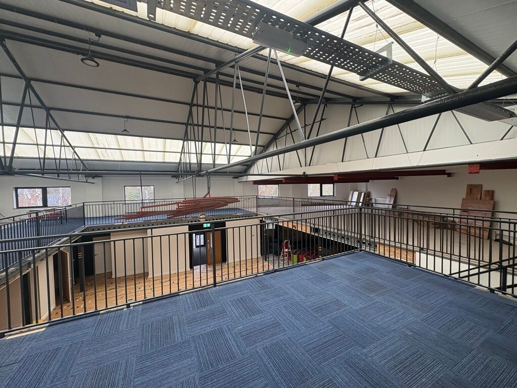 Lifford Ln, Birmingham to rent Interior Photo- Image 1 of 3