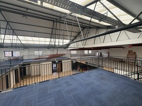 Lifford Ln, Birmingham to rent Interior Photo- Image 1 of 3