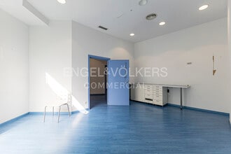 Office / Retail in Barcelona, Barcelona to rent Interior Photo- Image 2 of 22