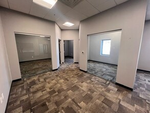 475 NW Old Highway 8, Saint Paul, MN for rent Interior Photo- Image 1 of 6