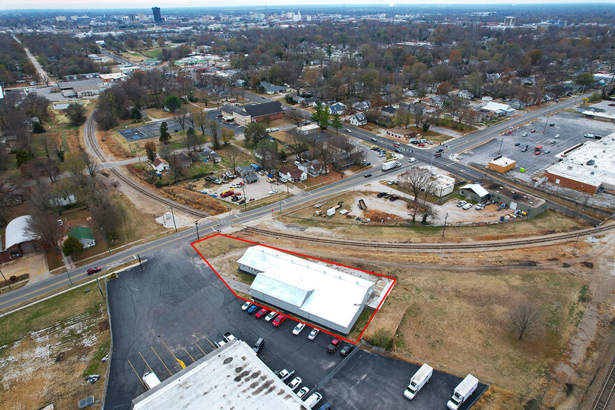 1245 Commercial St, Springfield, MO for sale - Building Photo - Image 1 of 1