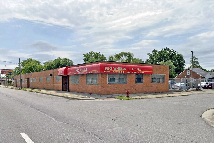 12933 W Eight Mile Rd, Detroit, MI for rent - Building Photo - Image 1 of 1