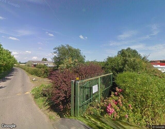 Pump Ln, Reading to rent - Building Photo - Image 3 of 3