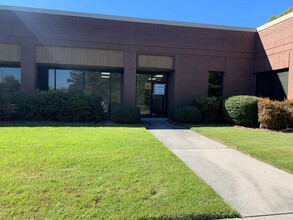 4896 N Royal Atlanta Dr, Tucker, GA for rent Building Photo- Image 1 of 8