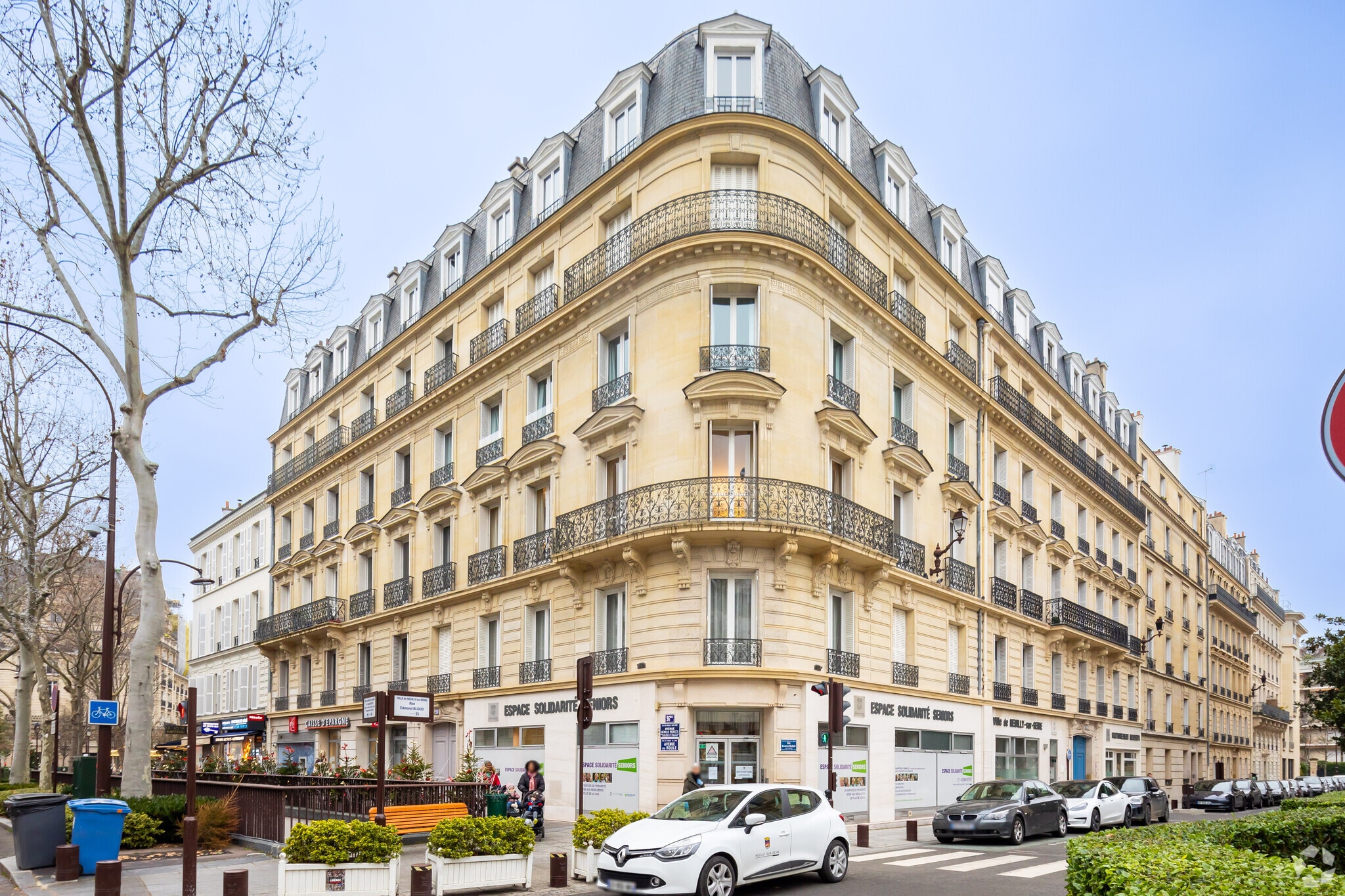98 Avenue Achille Peretti, Neuilly-sur-Seine to rent Primary Photo- Image 1 of 3
