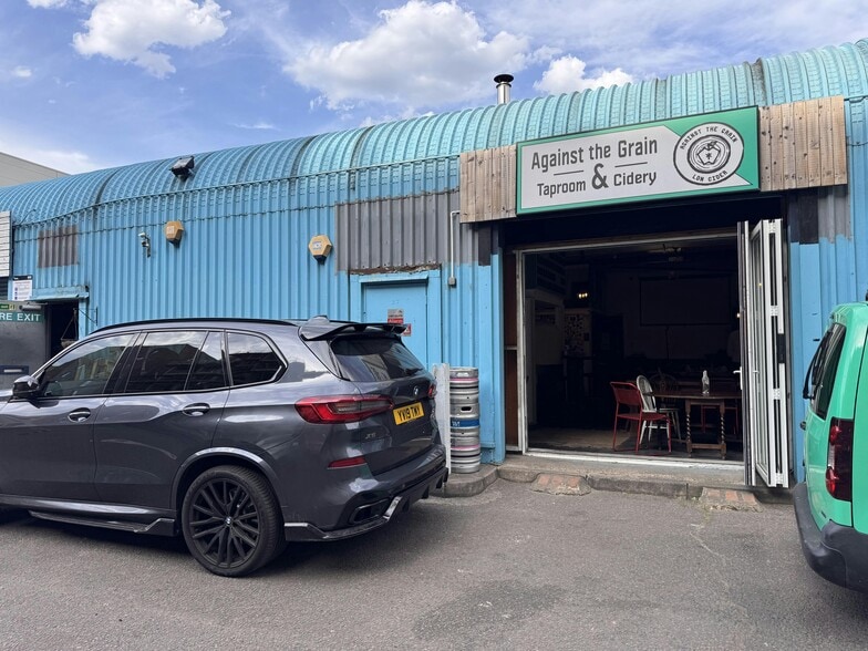 21-31 Summerstown, London for sale - Building Photo - Image 1 of 1