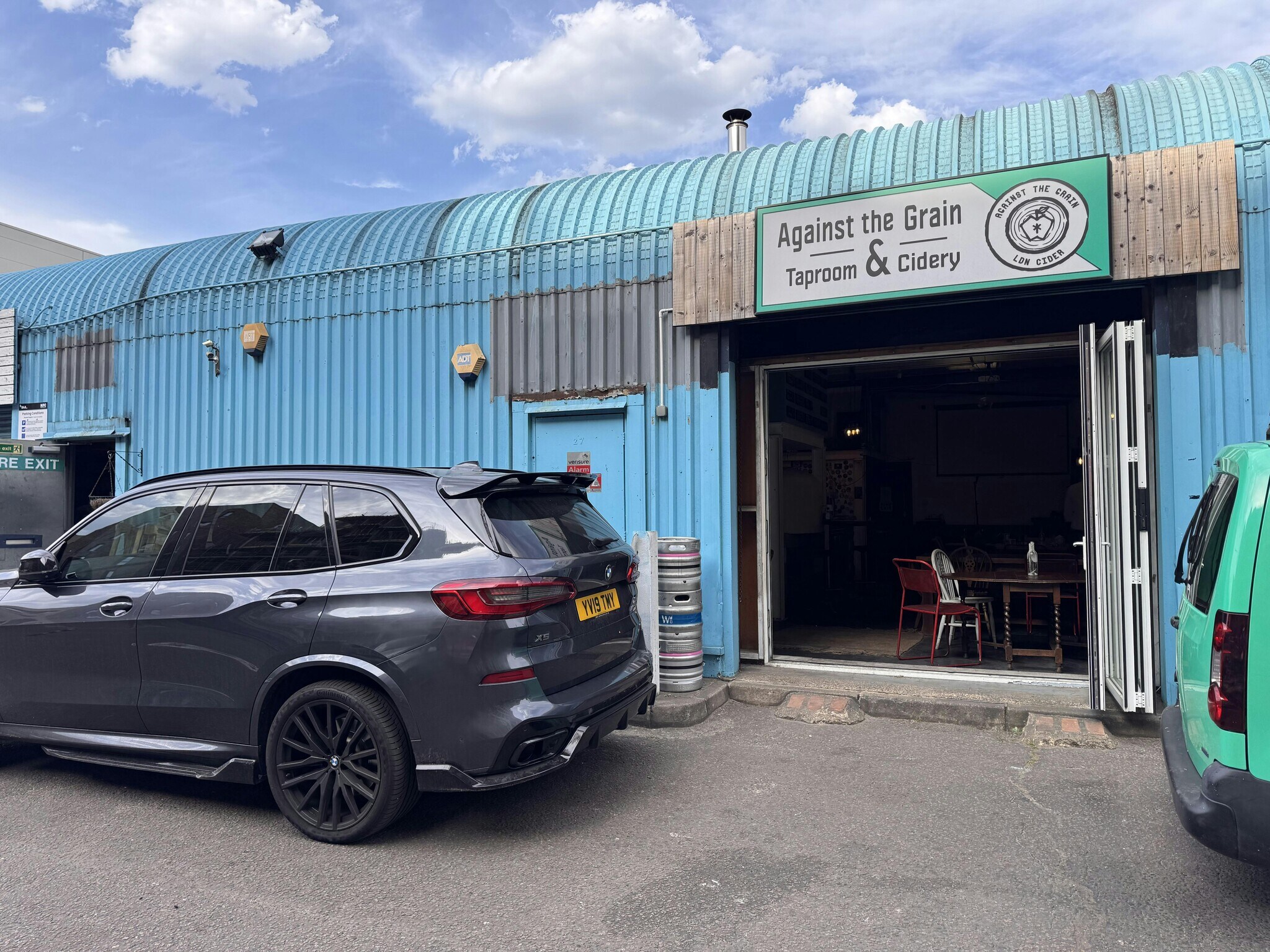 21-31 Summerstown, London for sale Building Photo- Image 1 of 1