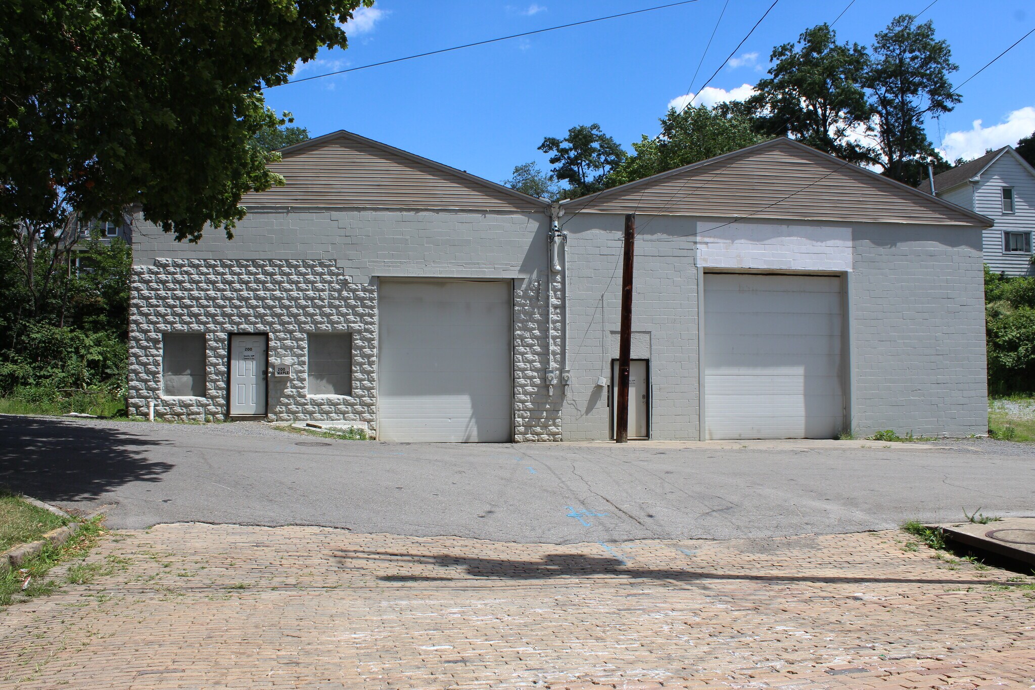 200 Bryant ave, Pittsburgh, PA for sale Primary Photo- Image 1 of 1