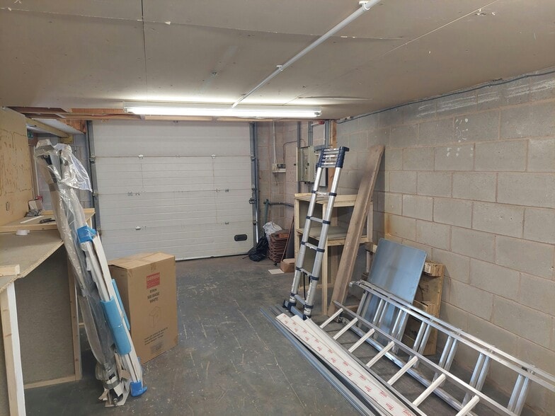 Beacon Ct, New Ollerton to rent - Building Photo - Image 3 of 7