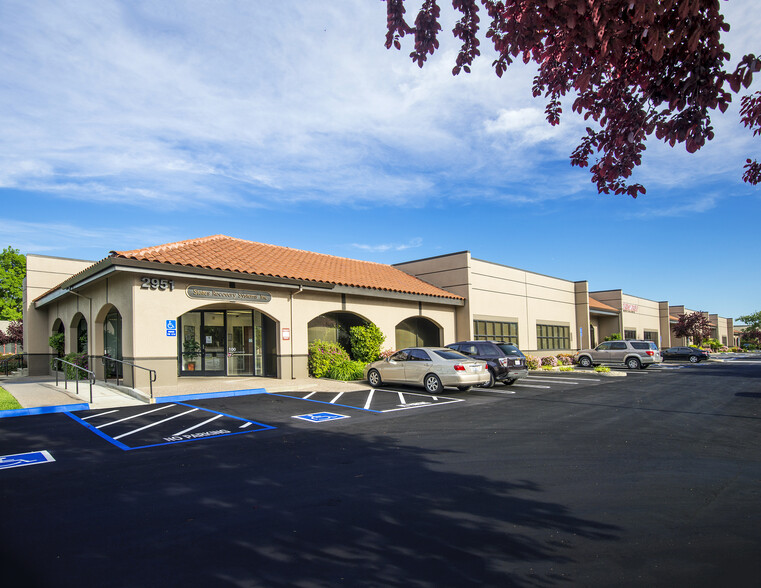 2901 Sunrise Blvd, Rancho Cordova, CA for rent - Building Photo - Image 2 of 20