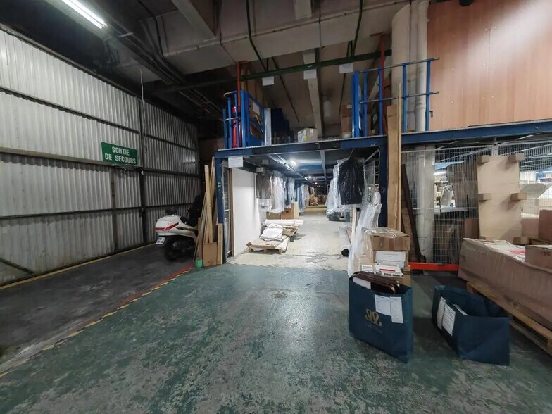 Industrial in Bagnolet for sale - Building Photo - Image 3 of 11