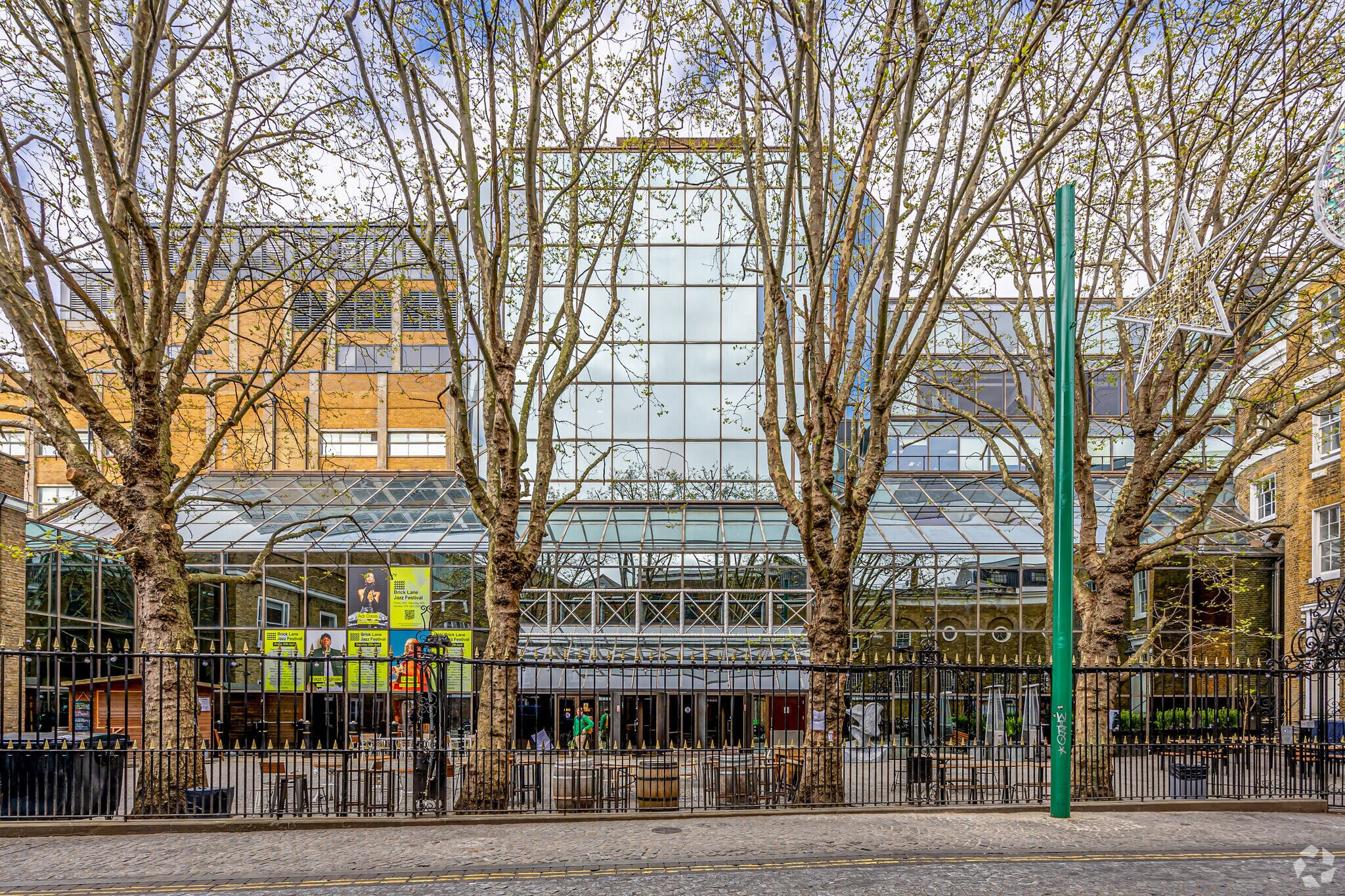 91 Brick Ln, London to rent Building Photo- Image 1 of 8