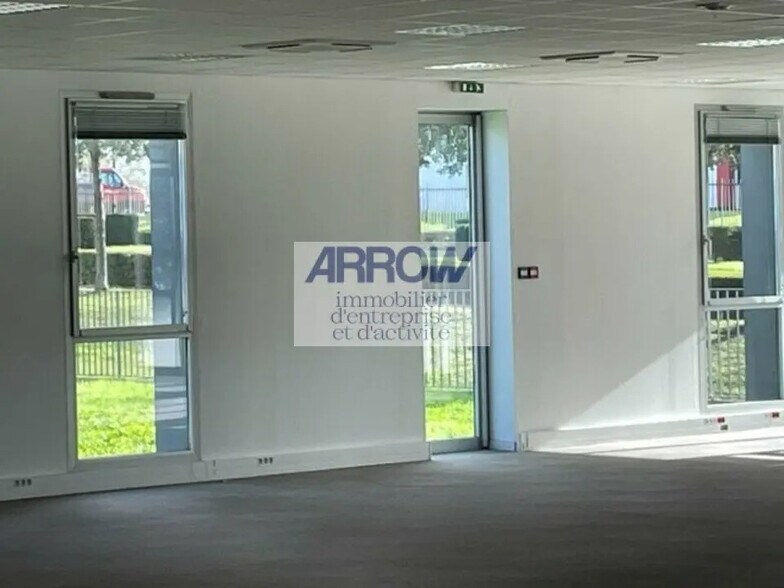 Office in Saint-Herblain to rent - Building Photo - Image 3 of 4