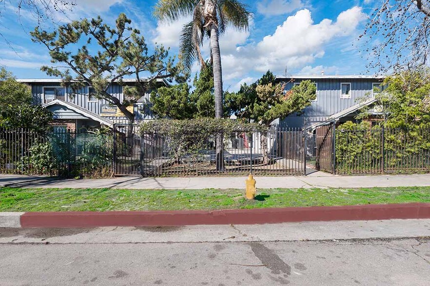 6903-6909 Fulton Ave, North Hollywood, CA for sale - Building Photo - Image 1 of 1