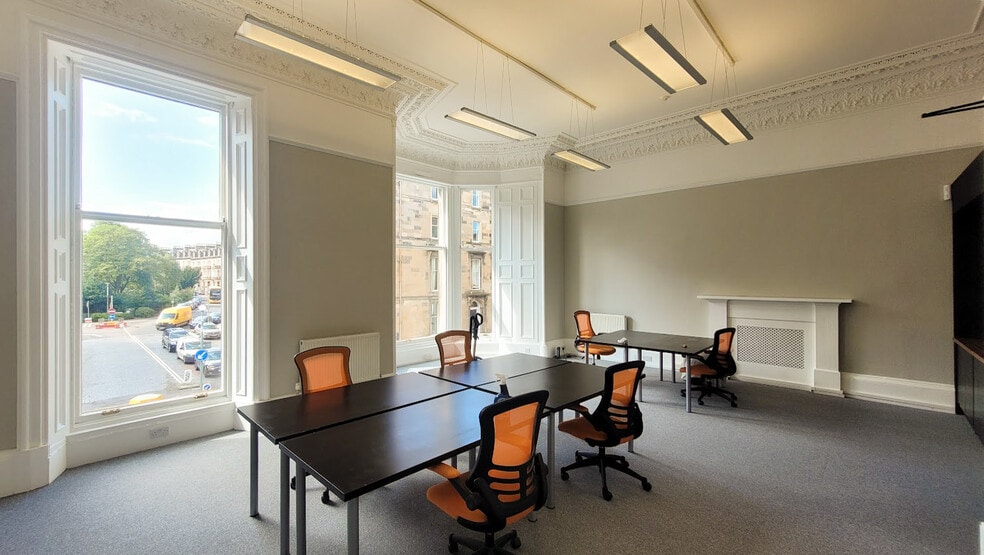 31 Palmerston Pl, Edinburgh to rent - Building Photo - Image 2 of 7