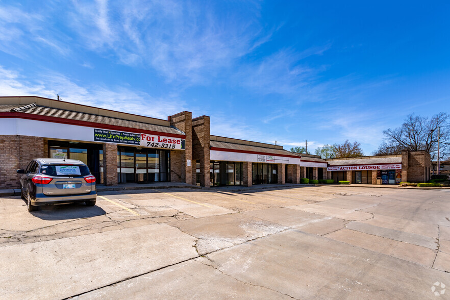 832-866 S Aspen Ave, Broken Arrow, OK for rent - Building Photo - Image 2 of 5