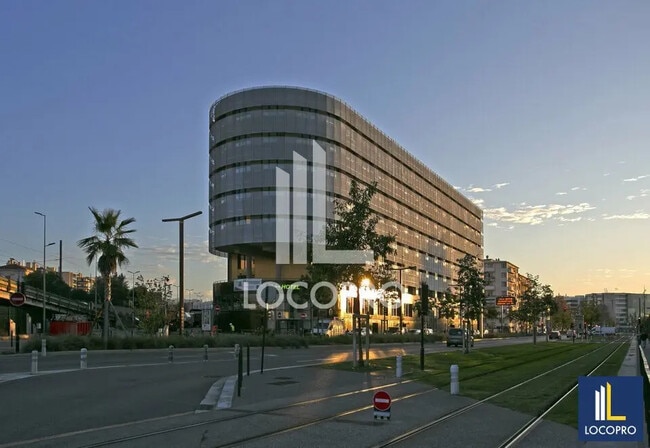 Location Bureaux 129 m²