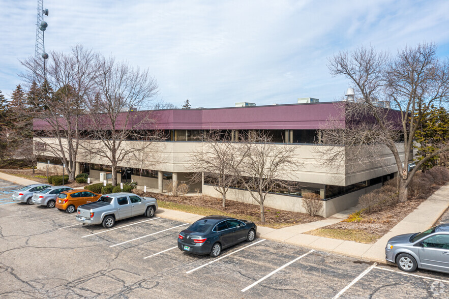 2620 Horizon Dr SE, Grand Rapids, MI for rent - Building Photo - Image 1 of 4