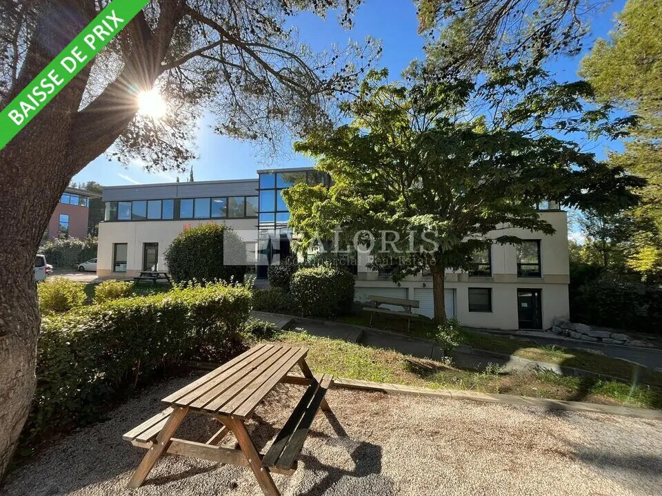 Office in Aix-en-Provence to rent Building Photo- Image 1 of 12