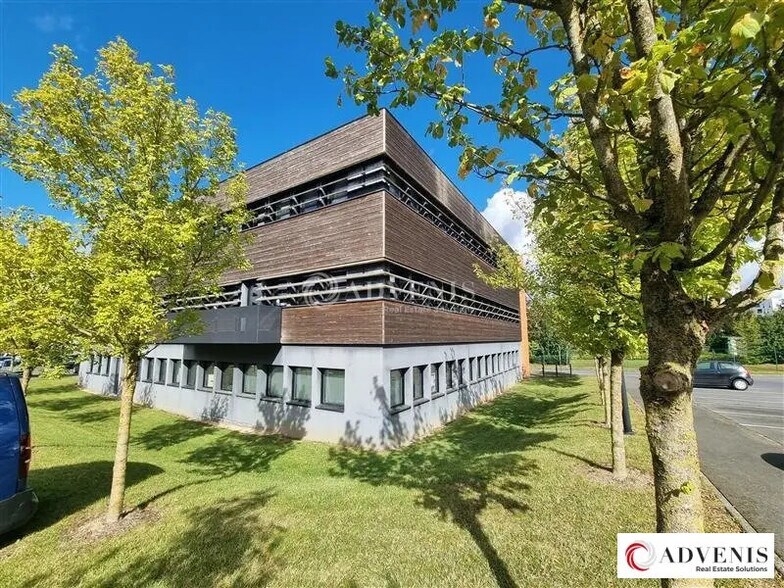 Office in Loos to rent - Building Photo - Image 1 of 4